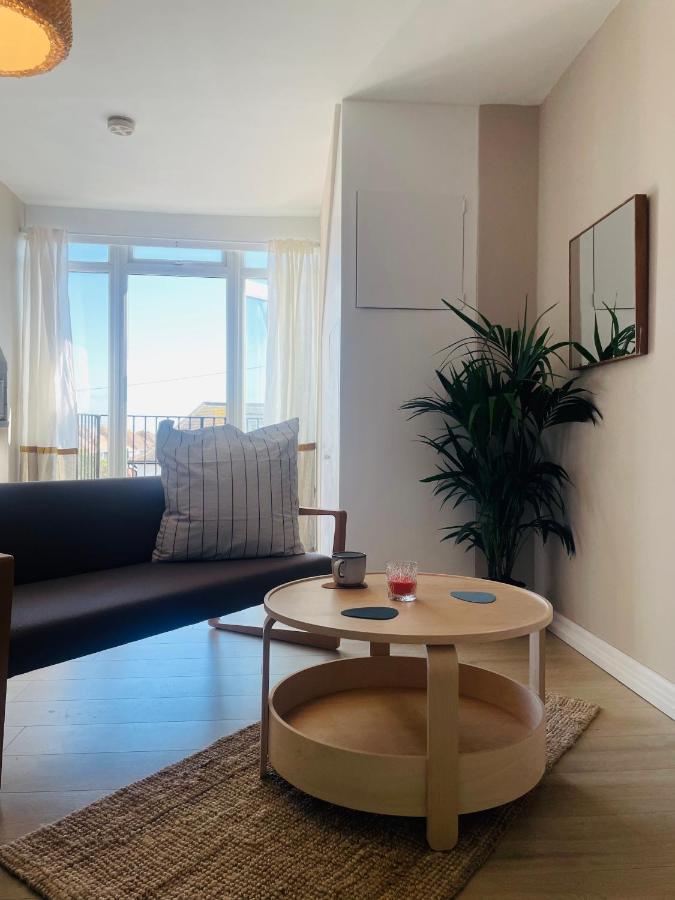 Lovely Bijou Loft Apt, One Road Back From The Sea Apartment Worthing Luaran gambar