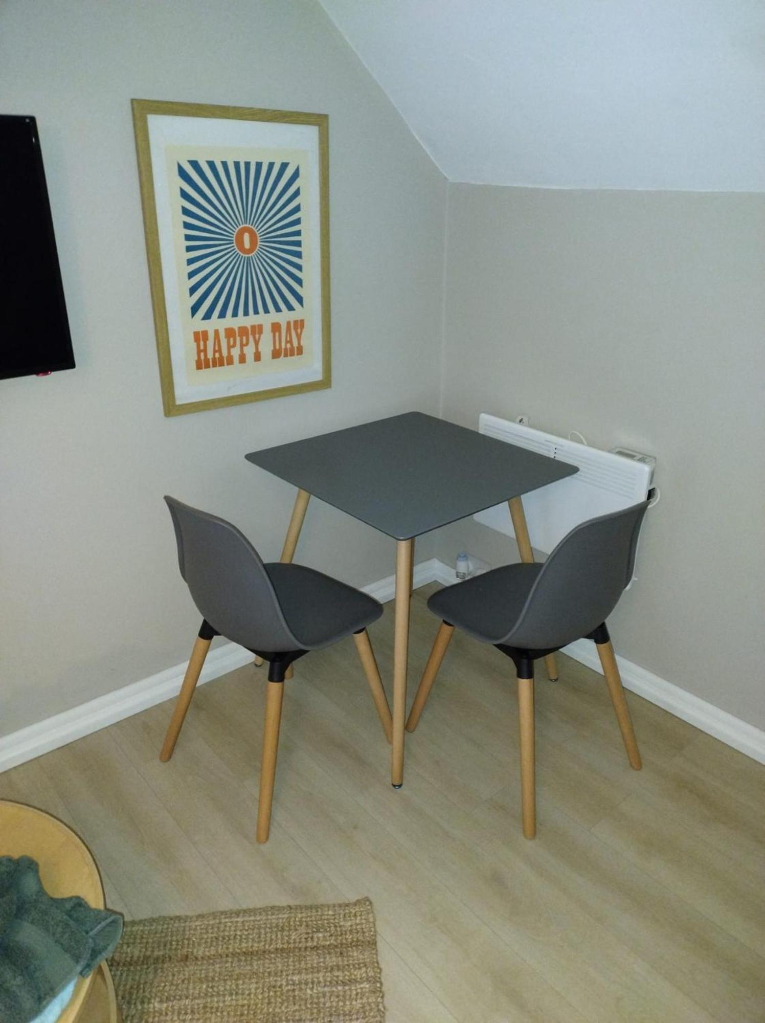 Lovely Bijou Loft Apt, One Road Back From The Sea Apartment Worthing Luaran gambar